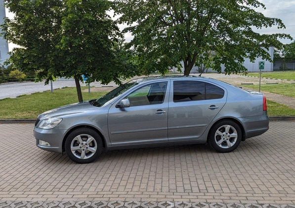 Skoda Octavia cena 26900 przebieg: 121600, rok produkcji 2012 z Wrocław małe 277